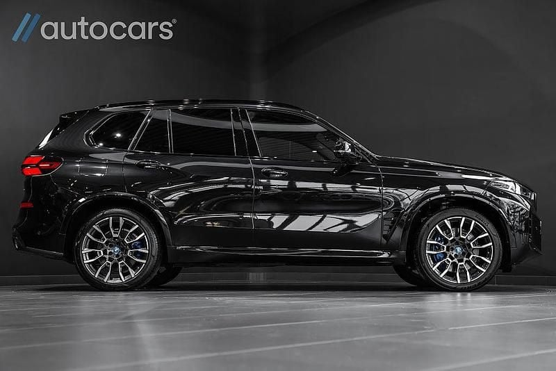 Begagnad BMW X5 M Sport 490 HK (360 kW) 2024 Svart SUV