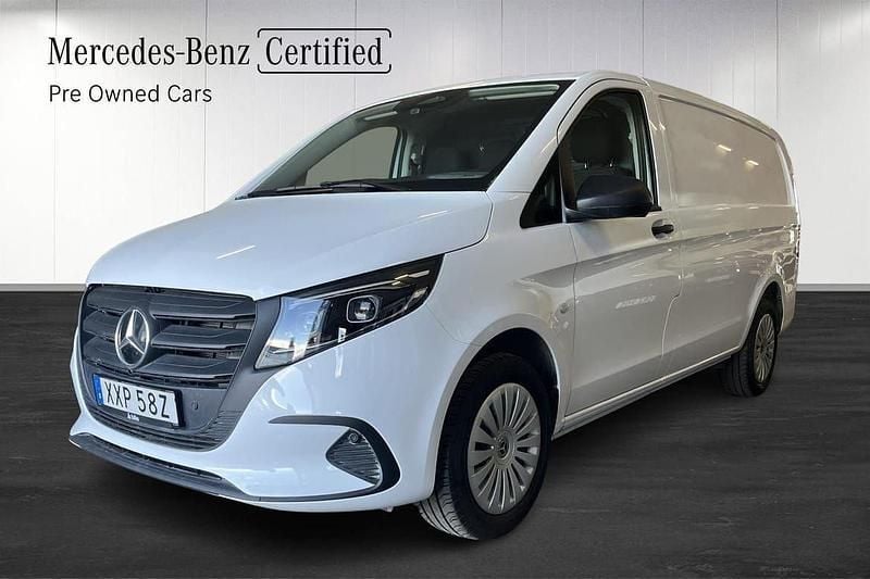 Vit Begagnad 2025 Mercedes Vito Minibuss | 512 375 kr (Superpris) - Bild 1/4