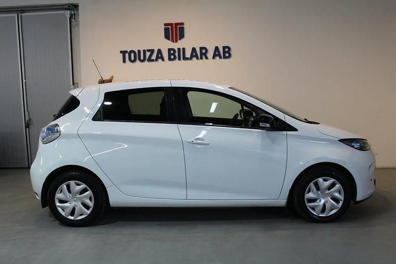 Begagnad Renault Zoe 80 kW (109 HK) 2019 Vit Halvkombi