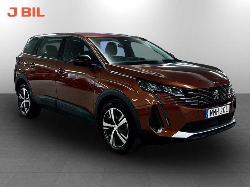 Brun Begagnad 2022 Peugeot 5008 Active SUV | 259 900 kr (Bra pris) - Bild 1/3