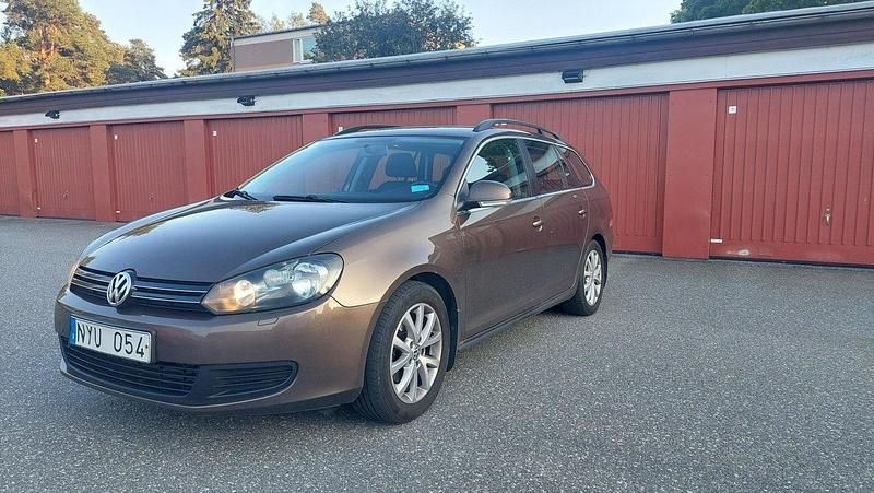 Begagnad 2011 VW Golf VI Kombi | 39 000 kr (Marknadspris) - Bild 1/4