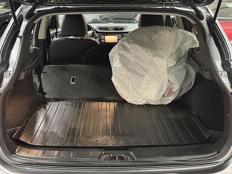 Begagnad Nissan Qashqai 110 HK (80 kW) 2014 Grå SUV