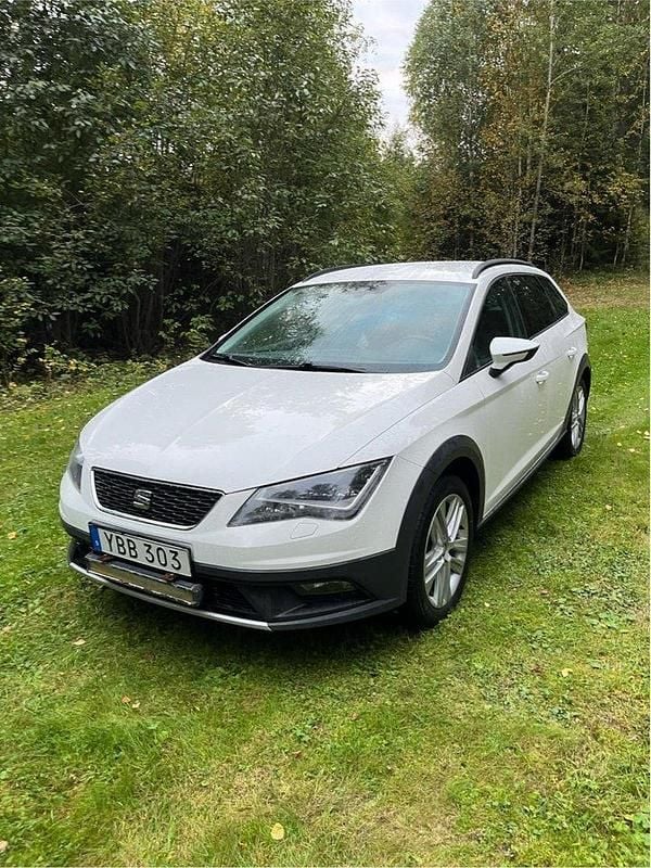 Vit Begagnad 2016 Seat Leon X-Perience 4Drive Kombi | 95 000 kr (Marknadspris) - Bild 1/4
