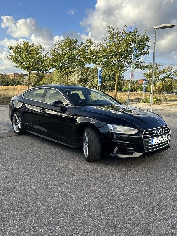Svart Begagnad 2019 Audi A5 Sportback Halvkombi | 269 000 kr (Bra pris) - Bild 1/3