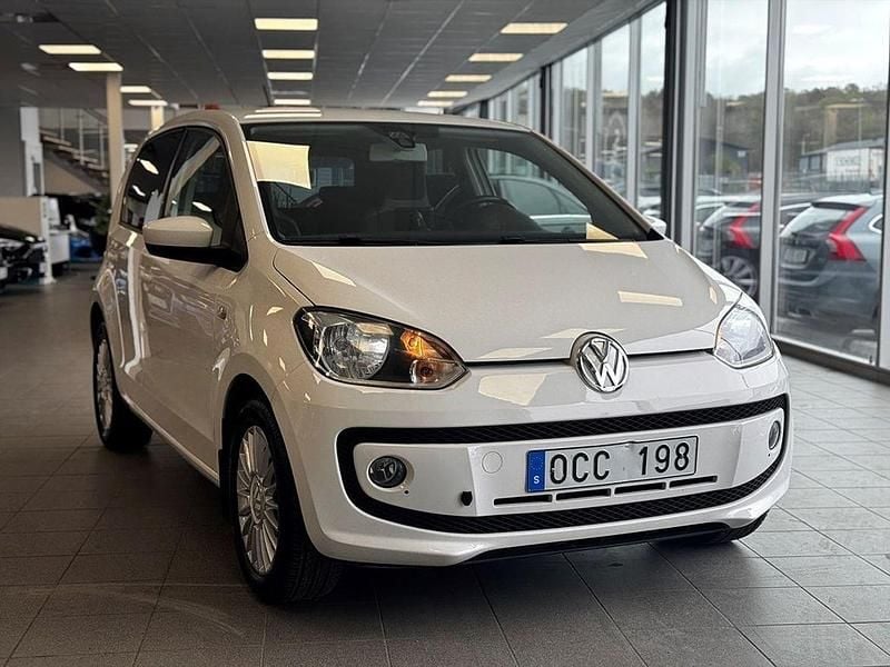 Vit Begagnad 2014 VW up! Halvkombi | 59 900 kr (Marknadspris) - Bild 1/4