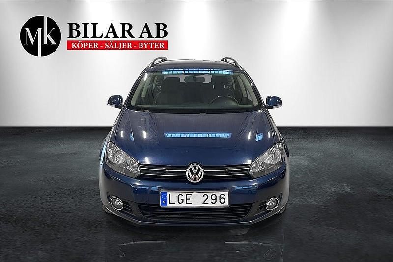 Begagnad VW Golf VI 102 HK (75 kW) 2011 Mörkblå Halvkombi