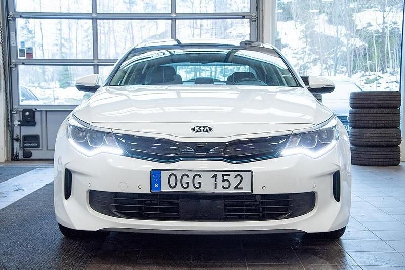 Begagnad Kia Optima Hybrid Advance 156 HK (114 kW) 2016 Vit Sedan