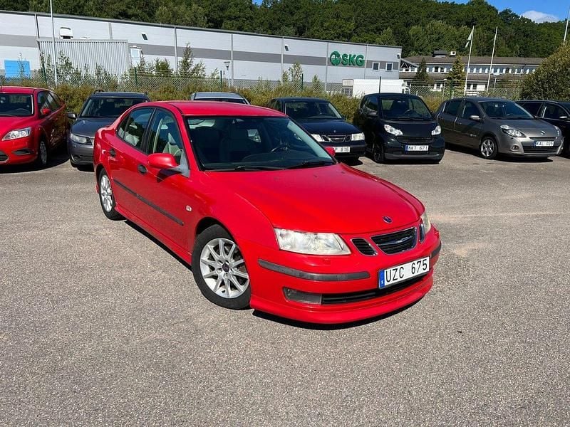 Röd Begagnad 2004 Saab 9-3 Aero Sedan | 28 900 kr (Marknadspris) - Bild 1/4