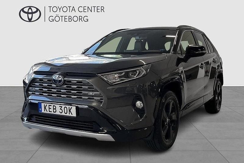 Grå Begagnad 2021 Toyota RAV4 Hybrid Style SUV | 379 900 kr (Bra pris) - Bild 1/2
