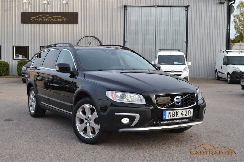 Svart Begagnad 2016 Volvo XC70 Standard SUV | 169 900 kr (Bra pris) - Bild 1/4
