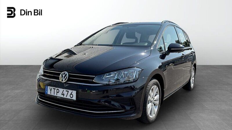 Svart Begagnad 2018 VW Golf VII Kombi | 164 900 kr (Marknadspris) - Bild 1/4