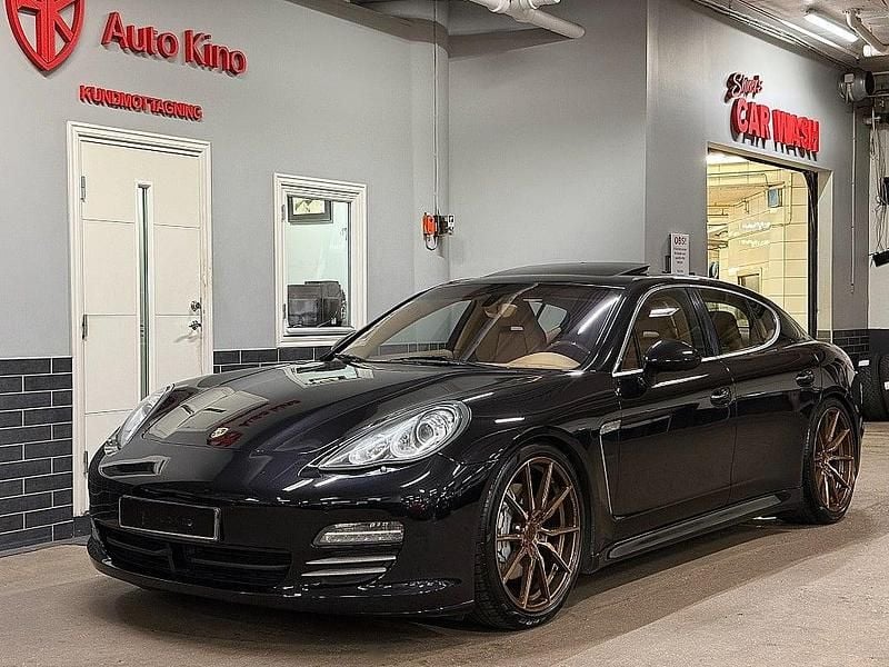 Svart Begagnad 2011 Porsche Panamera Sport Halvkombi | 239 000 kr - Bild 1/4