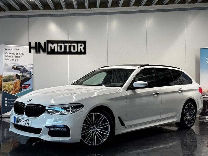 Vit Begagnad 2017 BMW 540 M Sport Kombi | 379 900 kr (Bra pris) - Bild 1/4