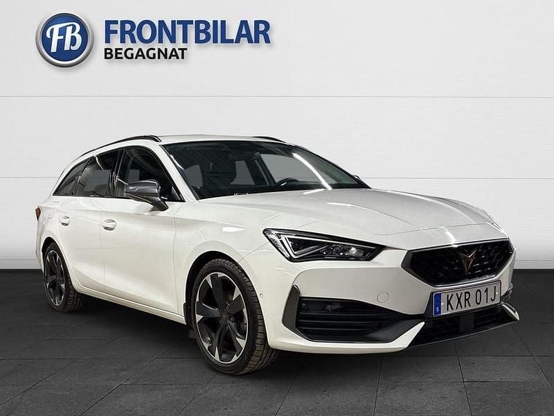 Vit Begagnad 2024 Cupra Leon Kombi | 259 900 kr (Bra pris) - Bild 1/3