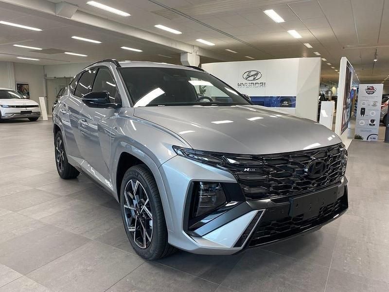 Ny 2025 Hyundai Tucson SUV | 429 900 kr (Bra pris) - Bild 1/4