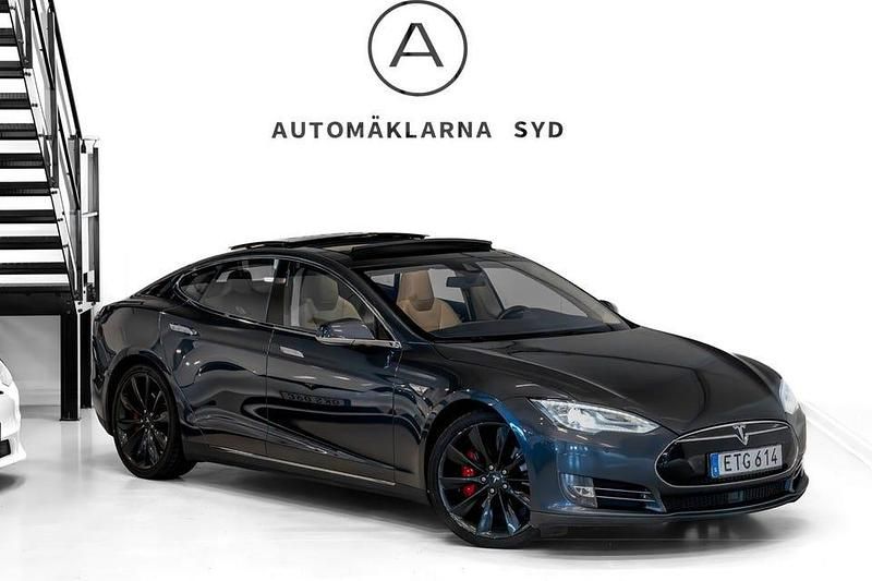 Begagnad Tesla Model S 375 kW (511 HK) 2015 Grå Halvkombi