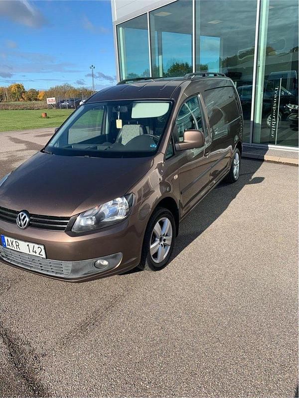 Brun Begagnad 2011 VW Caddy Maxi Minibuss | 69 000 kr (Marknadspris) - Bild 1/2