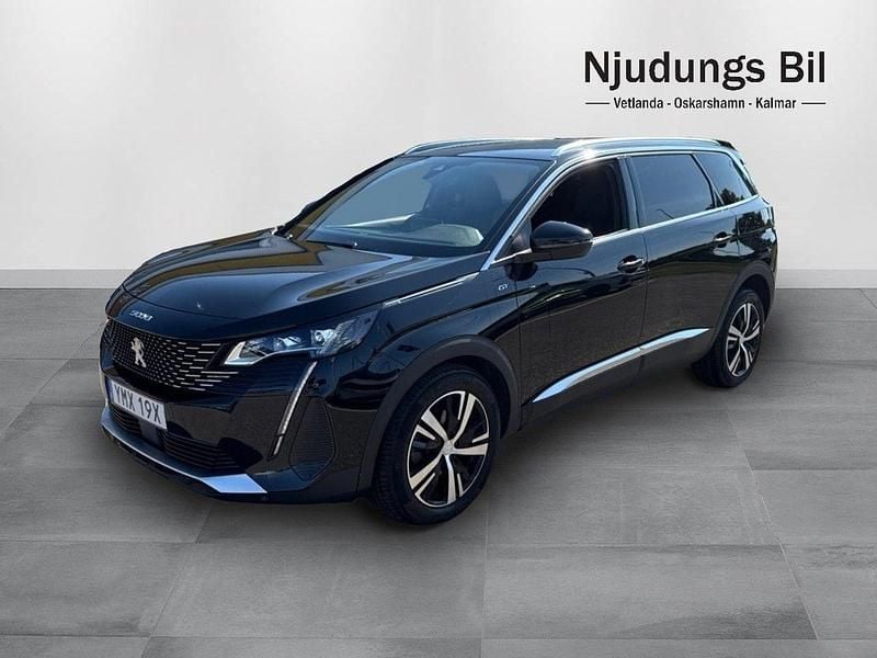 Svart Begagnad 2021 Peugeot 5008 GTi Minibuss | 319 900 kr (Marknadspris) - Bild 1/4