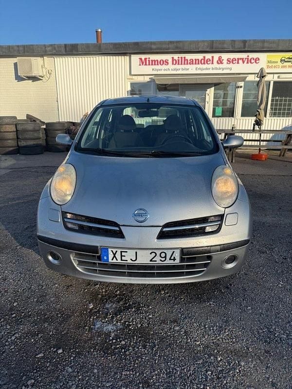 Silver Begagnad 2005 Nissan Micra Halvkombi | 19 900 kr (Marknadspris) - Bild 1/4