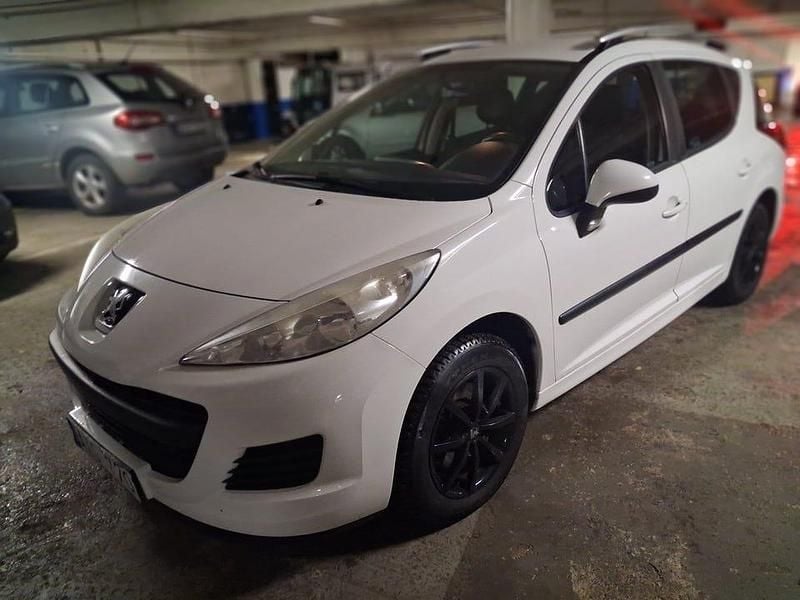 Begagnad Peugeot 207 92 HK (67 kW) 2011 Vit Kombi
