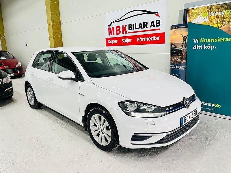 Begagnad VW Golf VII 131 HK (96 kW) 2019 Vit