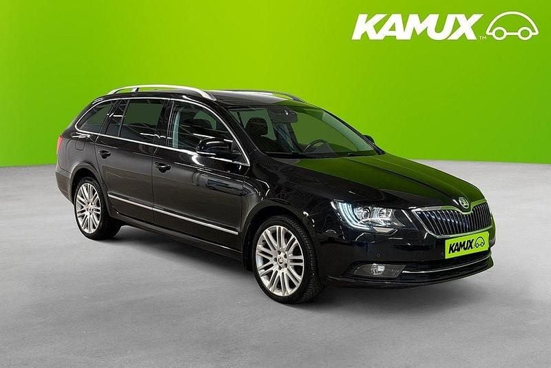 Svart Begagnad 2013 Skoda Superb Kombi | 148 900 kr (Dyr) - Bild 1/3