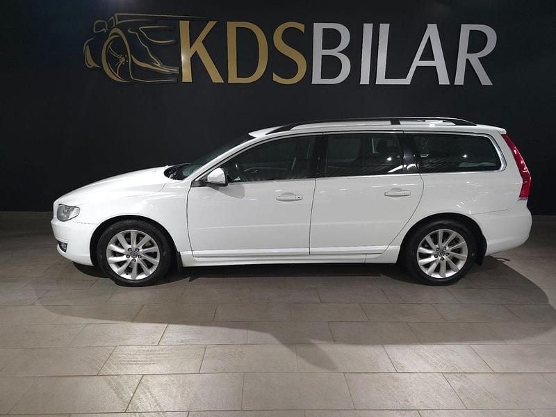 Vit Begagnad 2014 Volvo V70 Momentum Kombi | 179 900 kr (Dyr) - Bild 1/4