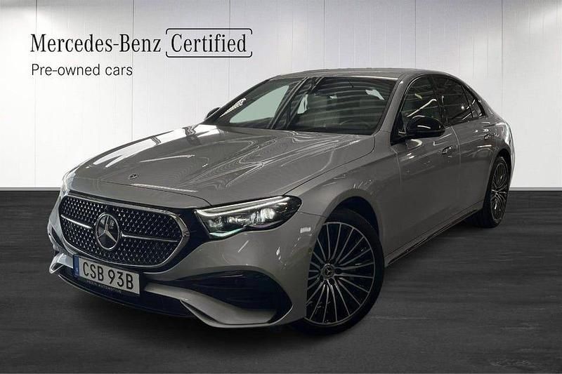 Silver Begagnad 2024 Mercedes E300 AMG Sedan | 639 900 kr - Bild 1/4