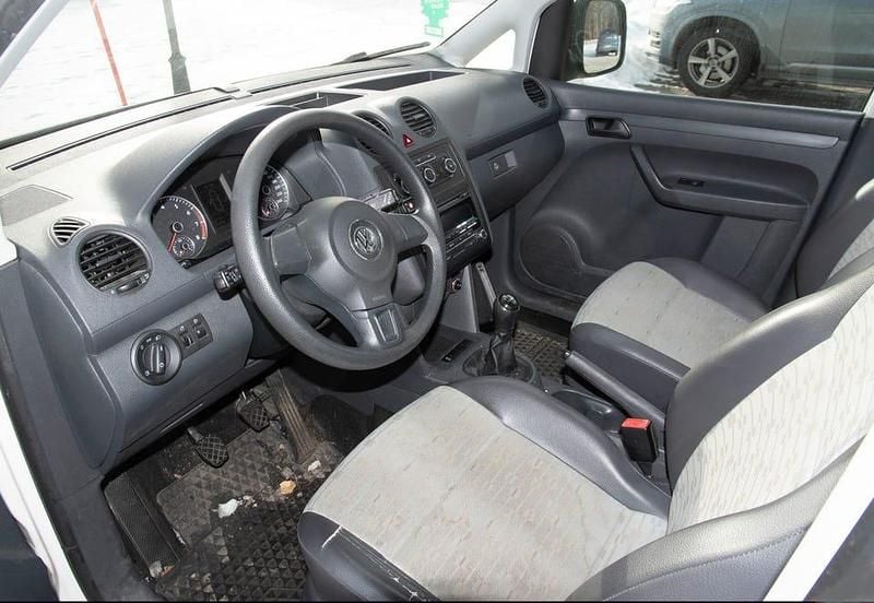 Begagnad VW Caddy 109 HK (80 kW) 2014 Minibuss