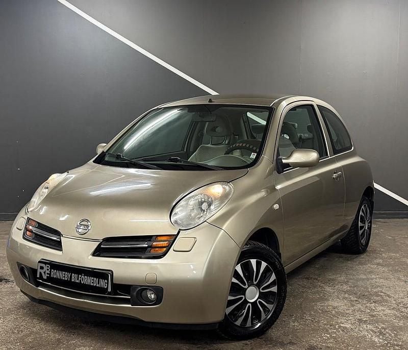 Gul Begagnad 2003 Nissan Micra Halvkombi | 29 900 kr (Lite dyr) - Bild 1/4