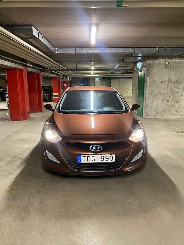 Begagnad Hyundai i30 135 HK (99 kW) 2013 Halvkombi