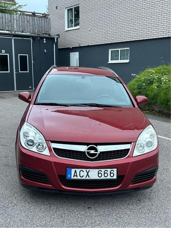 Röd Begagnad 2007 Opel Vectra Kombi | 21 500 kr (Marknadspris) - Bild 1/4