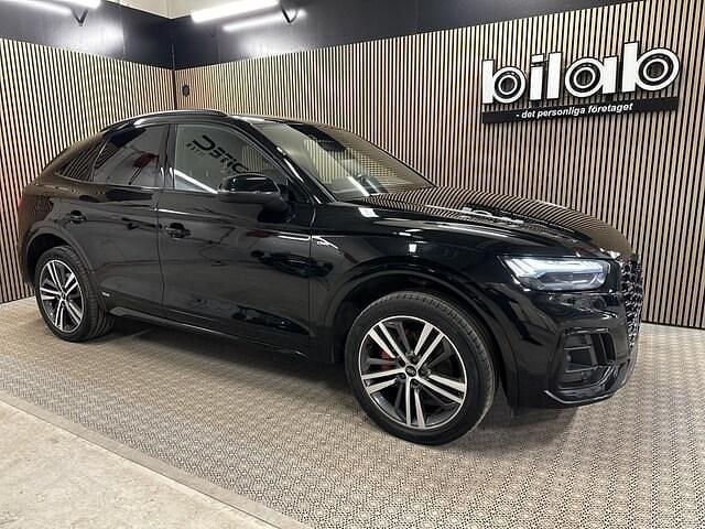 Mytsvart metallic Begagnad 2021 Audi Q5 Sportback S-Line SUV | 439 000 kr (Marknadspris) - Bild 1/4