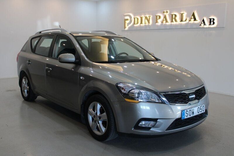 Silver Begagnad 2011 Kia Ceed Sportswagon EX Kombi | 49 900 kr (Bra pris) - Bild 1/4