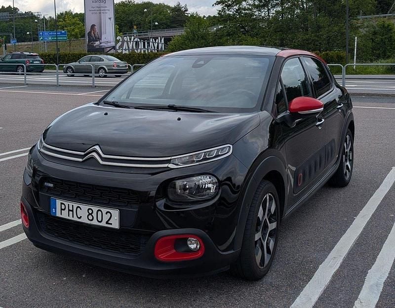 Svart Begagnad 2017 Citroën C3 Halvkombi | 83 000 kr (Marknadspris) - Bild 1/4