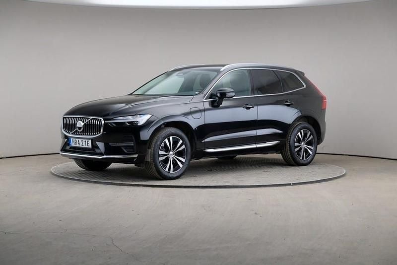 Begagnad Volvo XC60 Core 350 HK (257 kW) 2023 Svart SUV