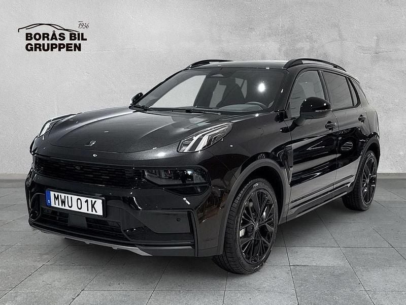 Svart Ny 2025 Lynk & Co 01 SUV | 499 995 kr - Bild 1/4