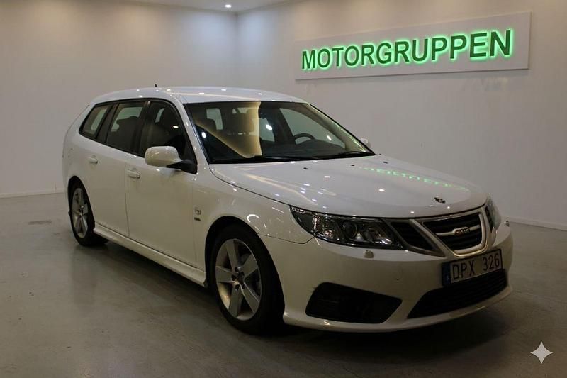 Vit Begagnad 2011 Saab 9-3 Griffin Kombi | 99 900 kr (Dyr) - Bild 1/4