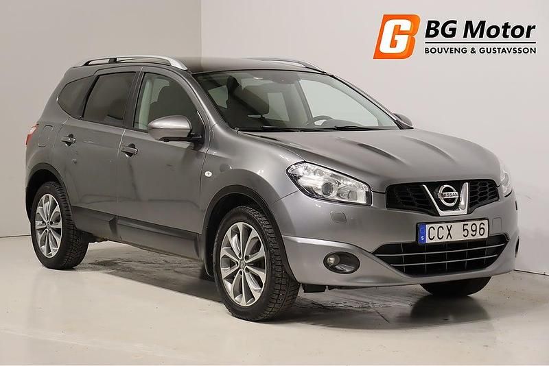 Grå Begagnad 2012 Nissan Qashqai +2 SUV | 99 900 kr (Marknadspris) - Bild 1/3