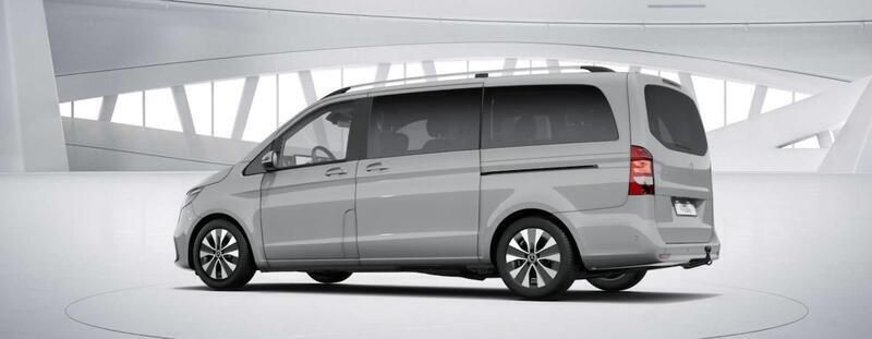 Begagnad Mercedes V220 Style 2024 Grå Minibuss