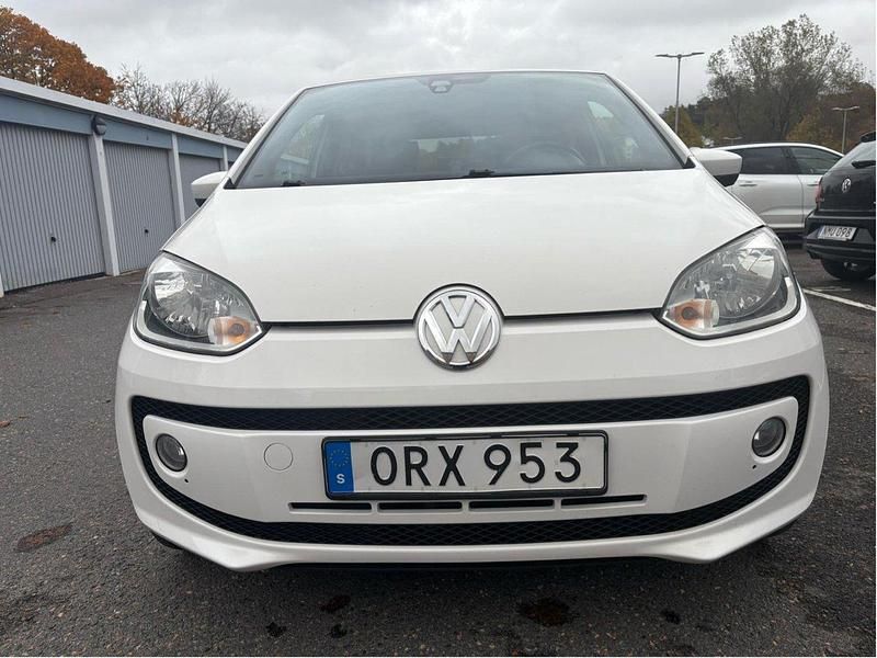 Vit Begagnad 2015 VW up! high up! Halvkombi | 60 000 kr (Marknadspris) - Bild 1/4