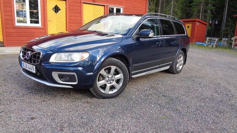 Blå Begagnad 2010 Volvo XC70 Summum SUV | 95 000 kr - Bild 1/4