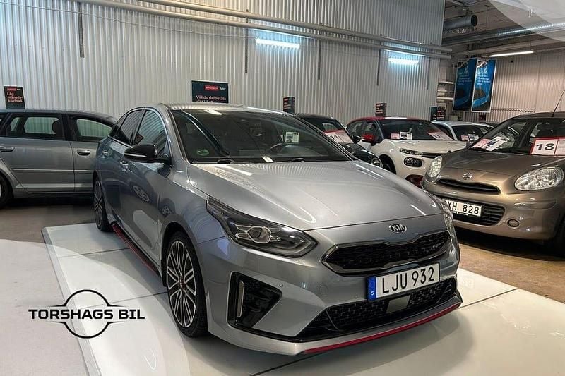 Grå Begagnad 2019 Kia ProCeed Kombi | 199 900 kr - Bild 1/3