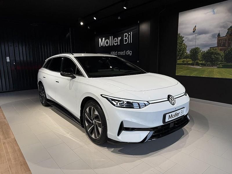 Vit Begagnad 2025 VW ID.7 Pro Kombi | 610 000 kr (Dyr) - Bild 1/4