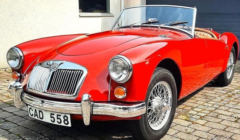 Röd Begagnad 1960 MG 1600 Cab | 320 000 kr - Bild 1/4