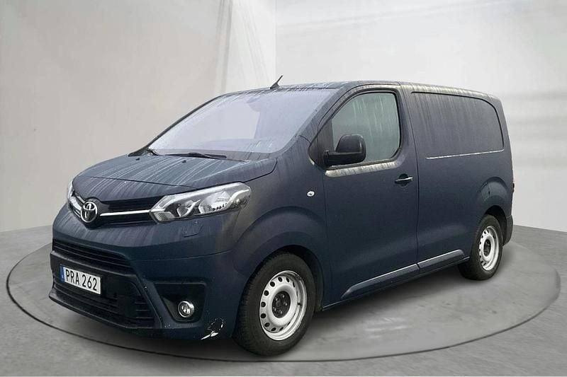 Vit Begagnad 2017 Toyota Proace Minibuss | 100 000 kr (Superpris) - Bild 1/4