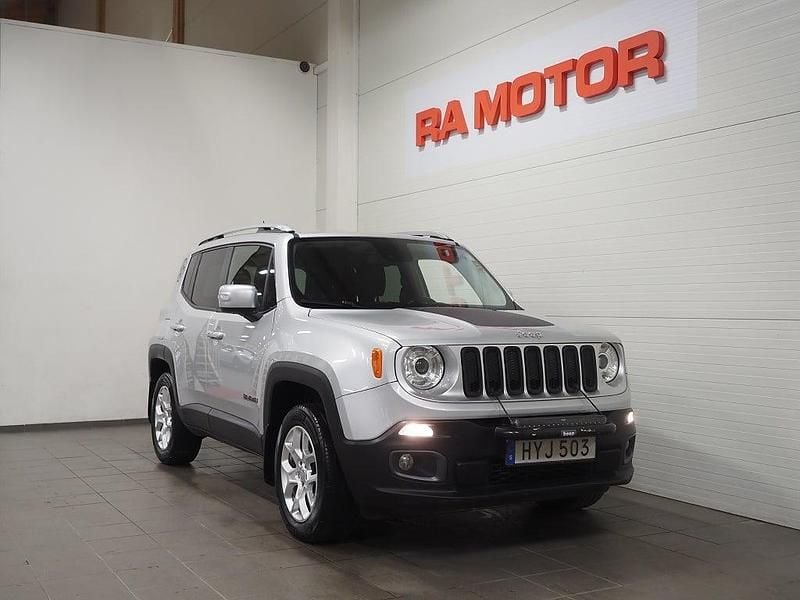 Grå Begagnad 2015 Jeep Renegade Limited SUV | 94 900 kr (Marknadspris) - Bild 1/3