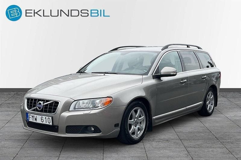 Ljusbrun Begagnad 2009 Volvo V70 Momentum Kombi | 89 900 kr (Lite dyr) - Bild 1/4
