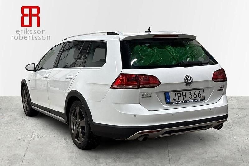 Begagnad VW Golf Alltrack 180 HK (132 kW) 2017 Vit Kombi