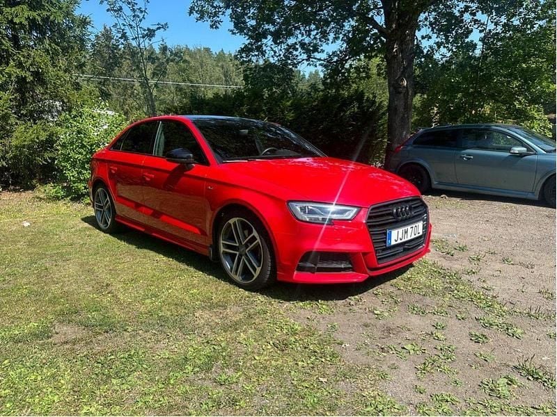 Begagnad 2020 Audi A3 S-Line Sedan | 220 000 kr - Bild 1/4